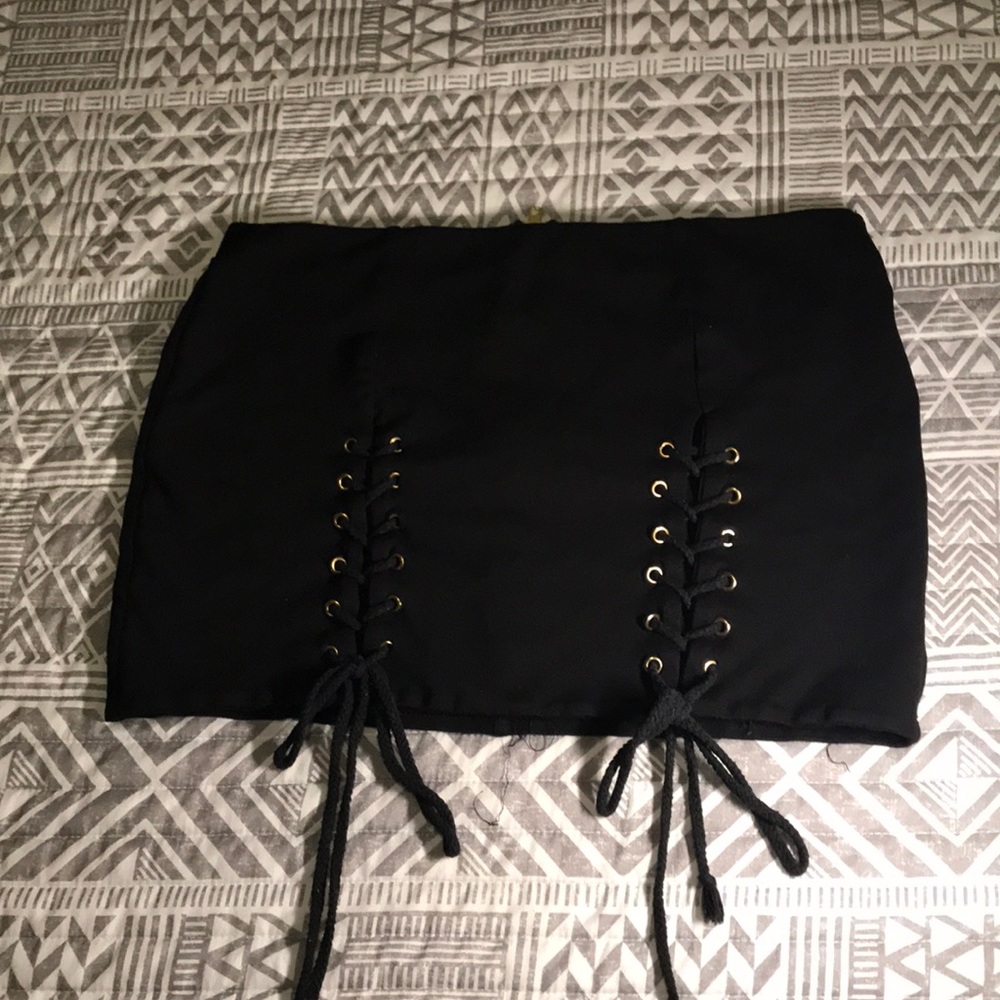Mini black skirt